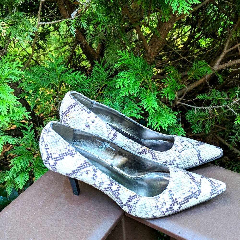 Merona Faux Python Pumps - Picture 3 of 8